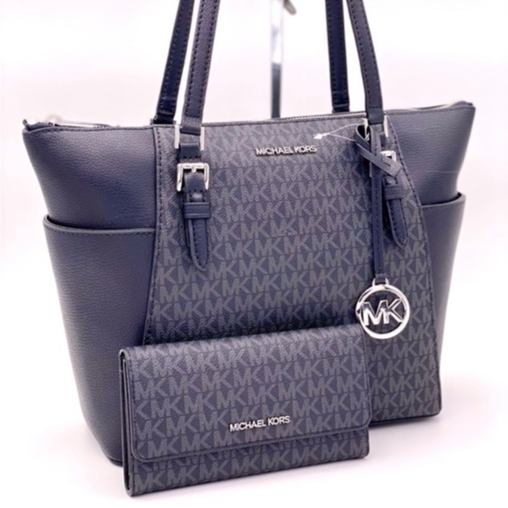 Michael Kors Charlotte Tote and Wallet Set Black